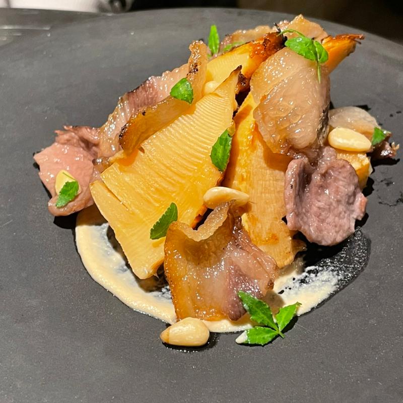 筍のグリル　猪　松の実(PRÈS)