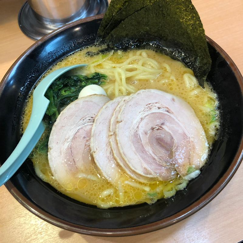 醤油ラーメン(横浜家系ラーメン たくみ家 水戸南店)