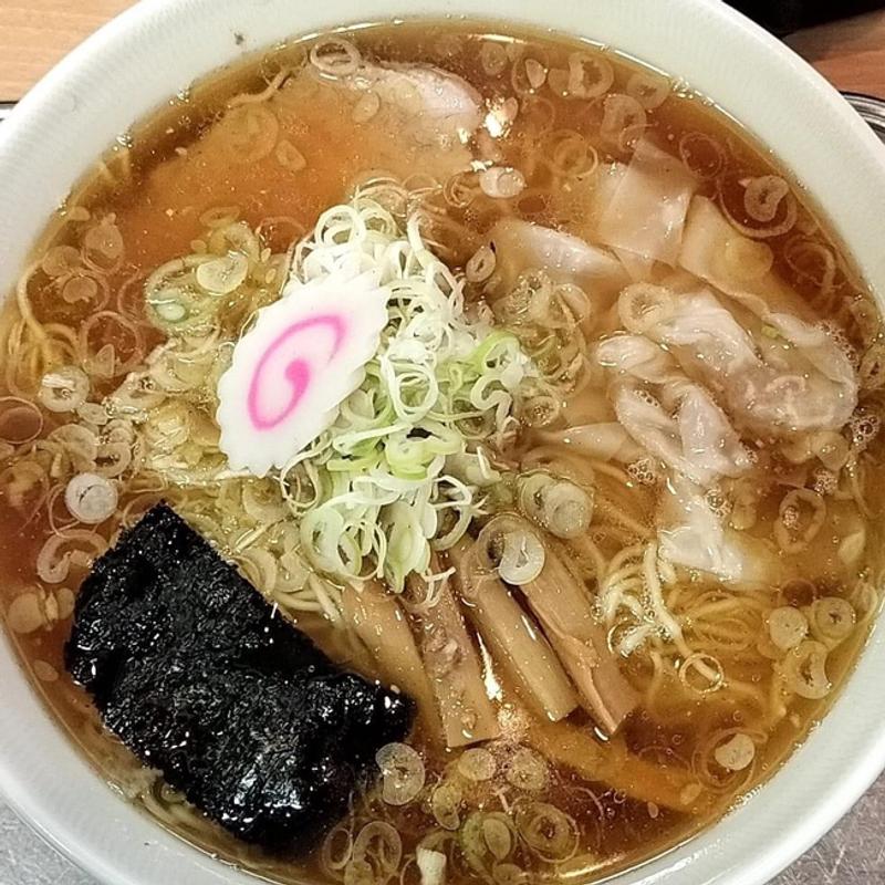 ワンタン麺 かため ネギ増し(大宮大勝軒)