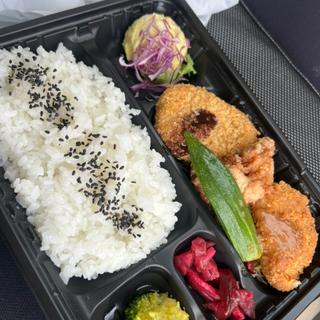 ミックスフライ弁当(弁当工房しげもと)