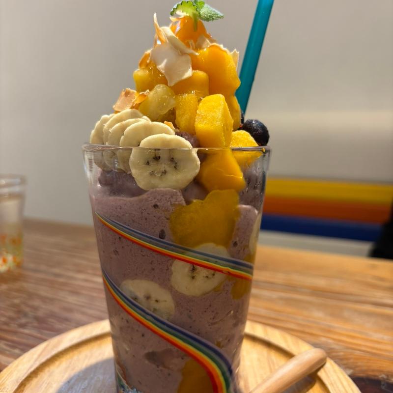 たっぷり沖縄果実とアサイーのスペシャルスムージー(ビタ スムージーズ （Vita Smoothies）)