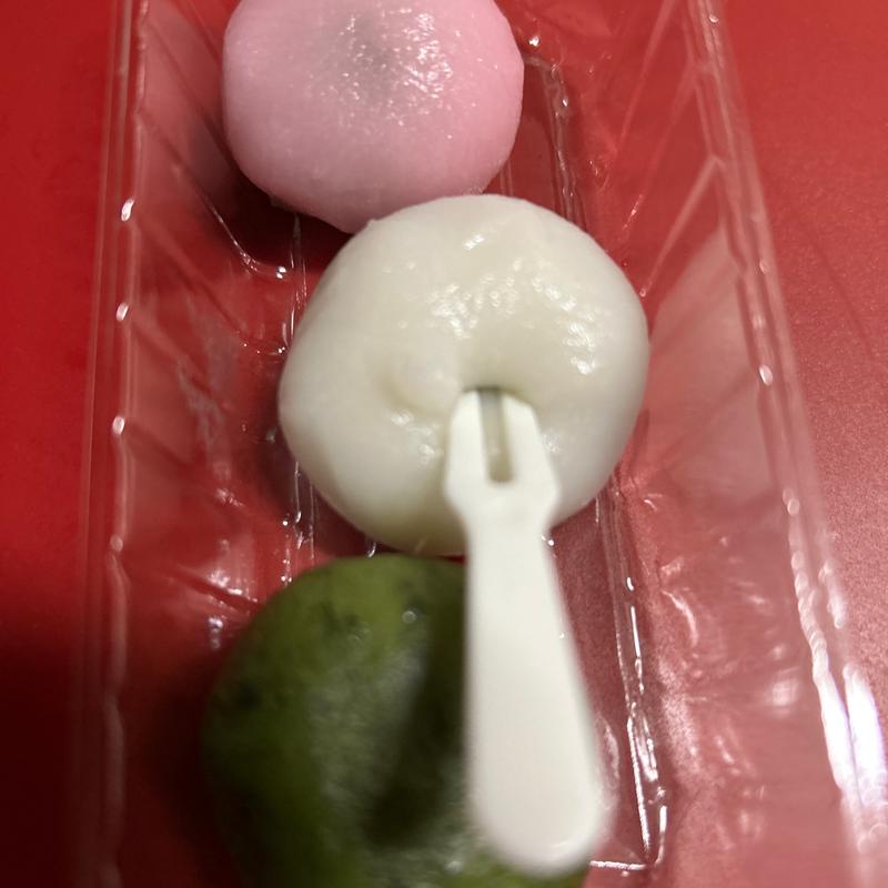 春の三色団子(セブン-イレブン さっぽろ創世スクエア店)