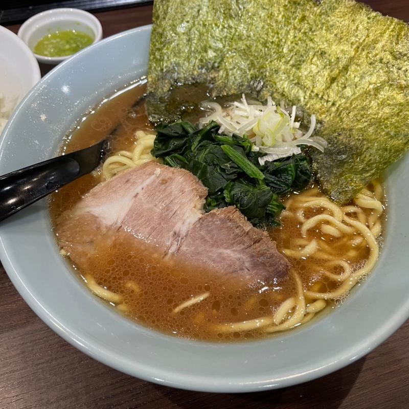 ラーメン(横浜家系ラーメン侍 上野店)