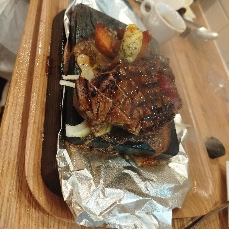 シャトーブリアンの溶岩焼き(クラフトパスタトリノ)