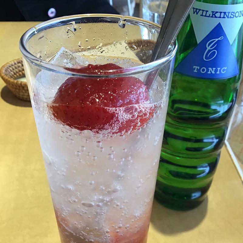 いちごソーダ(フルーツショップ青木 福島西店)