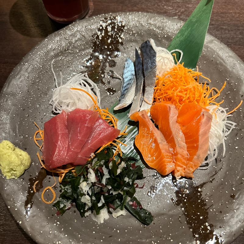 刺身3点盛り合わせ(炭火居酒屋 炎 札幌駅北口店)