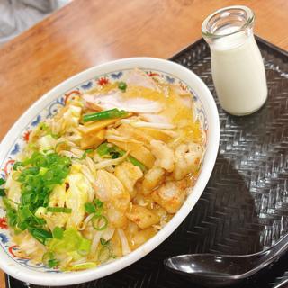 牛乳味噌ホルモンちゃんぽん