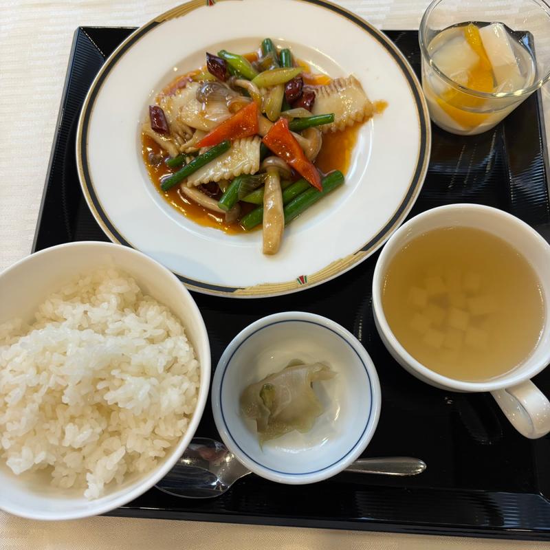 イカの辛味炒め(中国料理レストラン 摩亞魯王洞（マロウド）東府中)