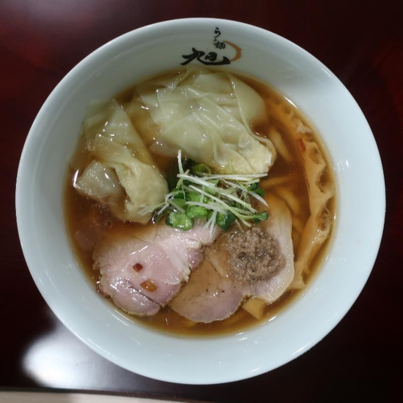 醤油らぁ麺(追加トッピング:ワンタン)(らぁ麺旭)