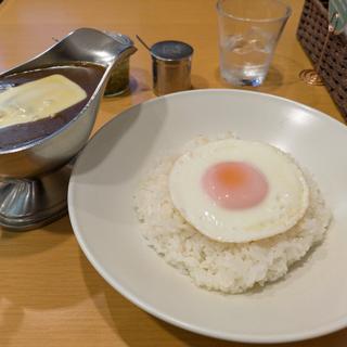 チキンカレー（目玉焼き+チーズトッピング）(欧風カレー食堂 jizi ジジ )