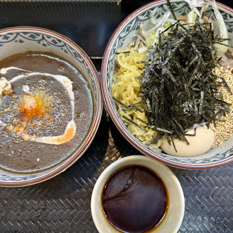 カレーそば(なぜ蕎麦にラー油を入れるのか。新橋店)