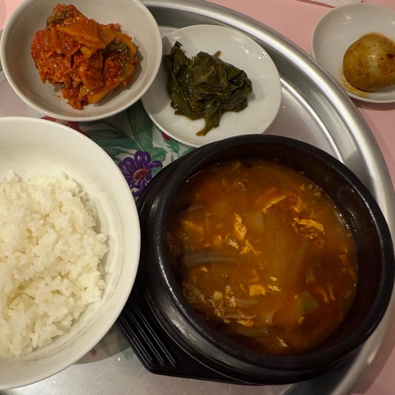 ユッケジャン定食(モゴ)