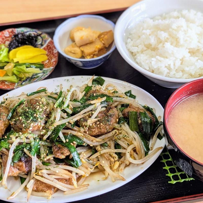 レバニラ定食(さち食堂)