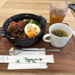 蜜汁豚角煮土鍋飯(Tea Amo 王記土鍋飯)
