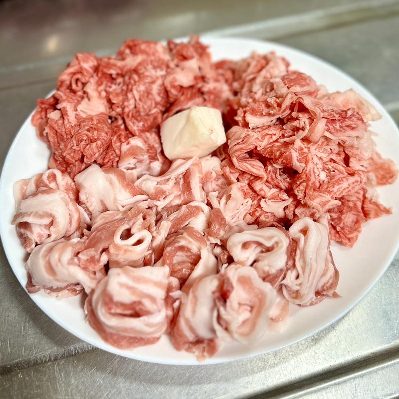 特選近江コマ、黒毛和牛切落とし、豚バラスライス(肉の山平屋 )