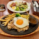 あつあつ鉄板チキングリル〜バター醤油ソース〜(ロイヤルホスト曳舟店)