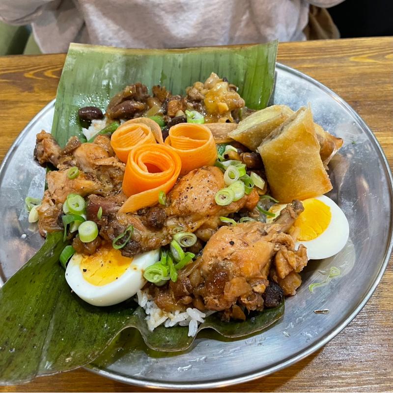 ADOBO KARE KARE(世界のon the rice +)