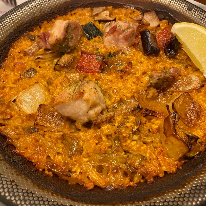 大山鶏と季節野菜のパエリヤ(Bar Español LA BODEGA 銀座店（バル エスパニョール ラ ボデガ）)