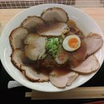 ももと豚バラの二刀流チャーシューメン
