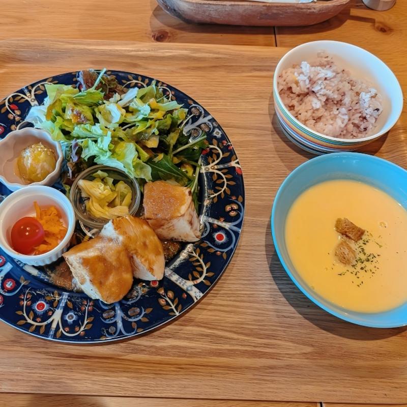 ルオカラランチ(ケイット・ルオカラ)