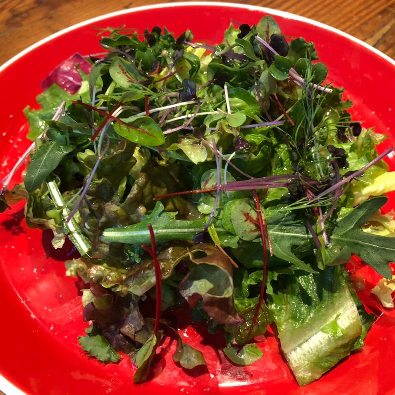 ケールとハーブの香るグリーンサラダ(ピッツェリアエイトPizzeria 8 中目黒)