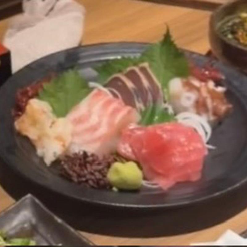 刺身定食(府中酒場ぐでんぐでん)