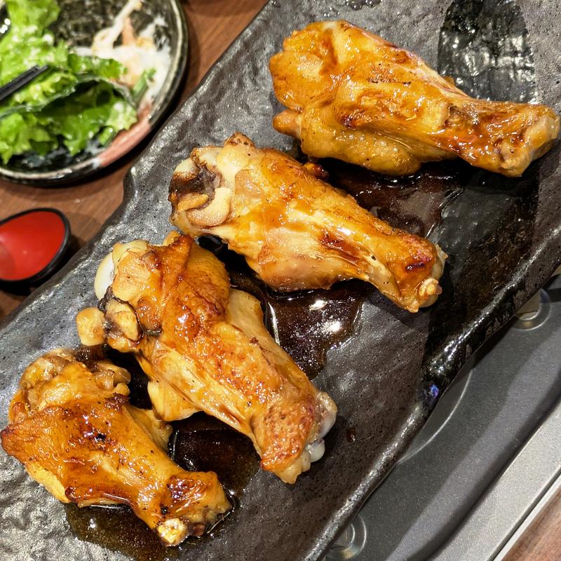 地どり手羽焼(山内農場 南町田グランベリーパーク口駅前店)