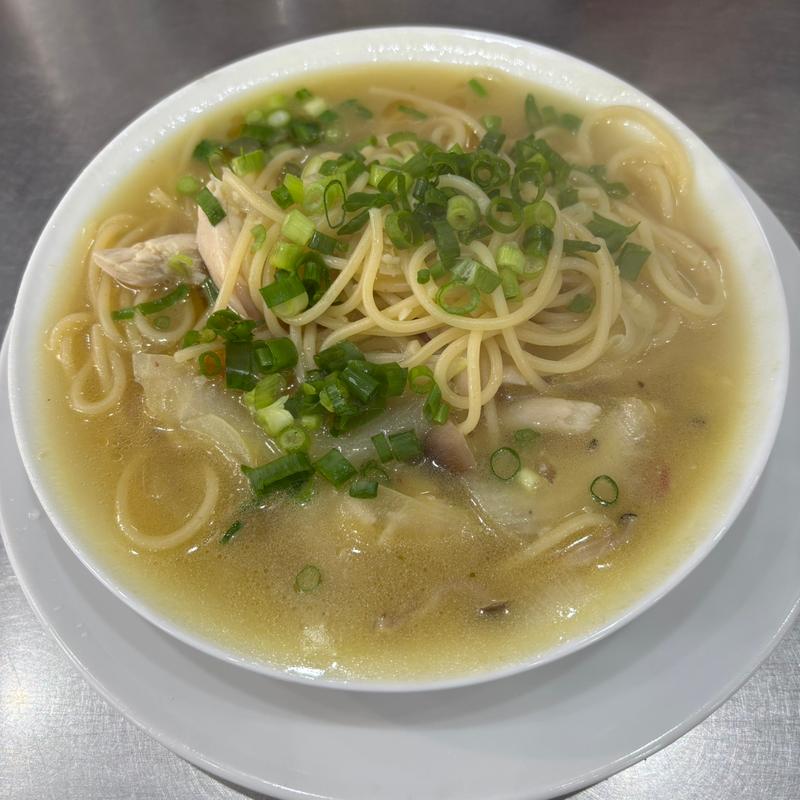 蒸し鳥とネギのパスタ(スパゲティ食堂 ズッパ 松戸本店)