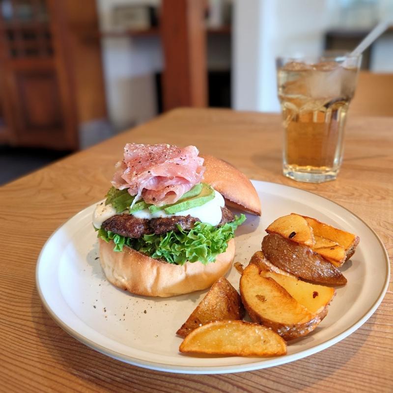 生ハムアボカドチーズバーガー(Be good -Life Style Lab-)