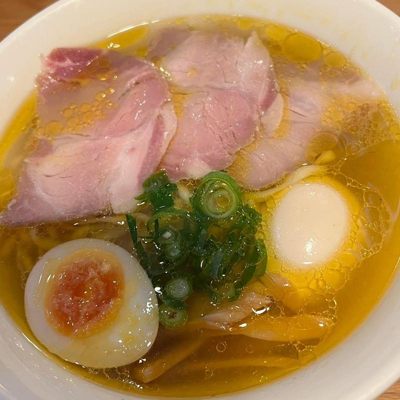塩ラーメン 味玉入り(讃岐ラーメン はまんど 高松駅ビル出張所)