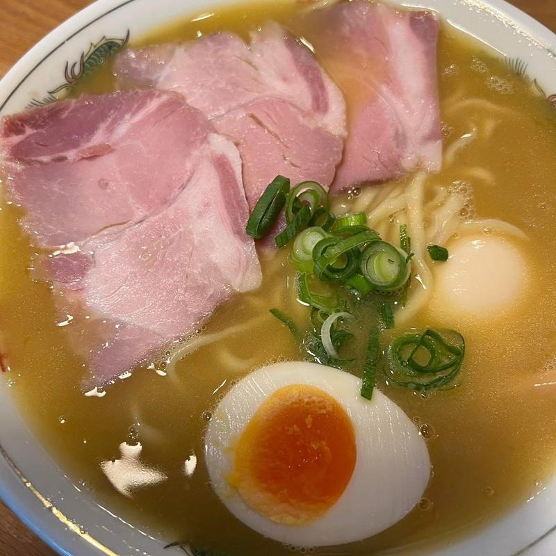 白湯ラーメン 味玉入り 麺大盛り(讃岐ラーメン はまんど 高松駅ビル出張所)