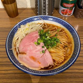 シン・ショウユ