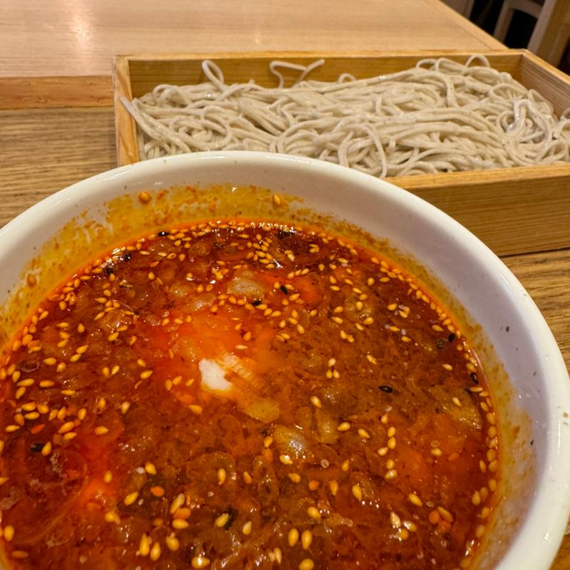 温玉辛つけ蕎麦(中村麺兵衛 渋谷店)