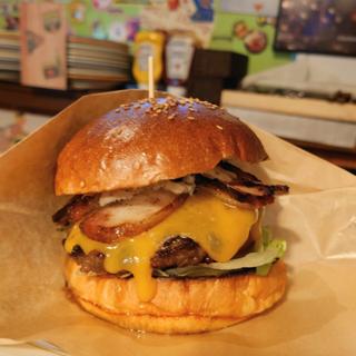 ベーコンチーズバーガー