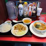 しょうが焼き定食　半ラーメン(日高屋 草加西口店)