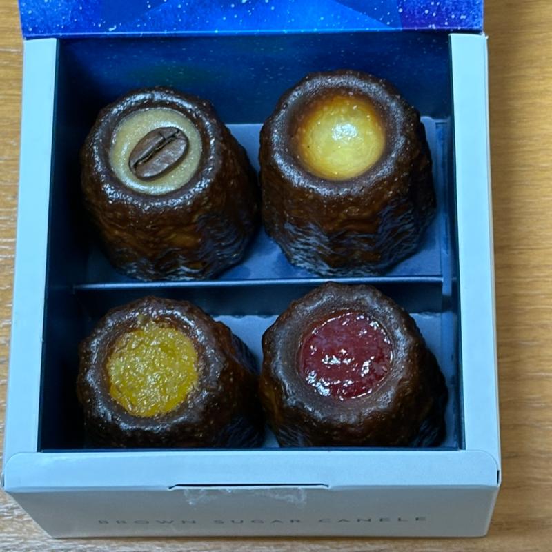 カヌレ4個セット(ほうき星 那覇空港店)