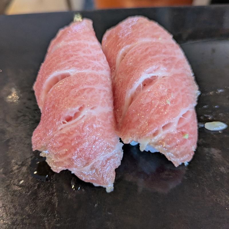 本マグロ大トロ(別館 立ち食い弁慶)