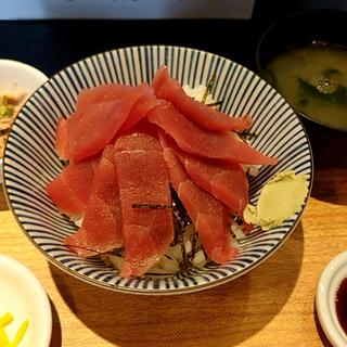 まぐろ　並(まぐろ丼や 恵み)