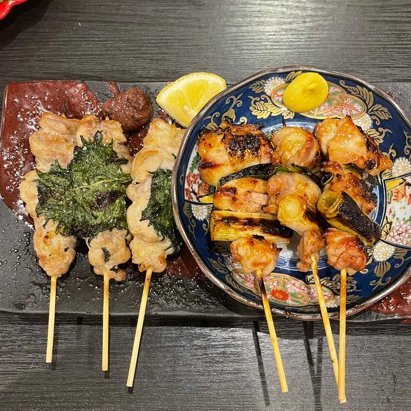 しそ巻き、ねぎま(炭火焼鳥　くわどり)