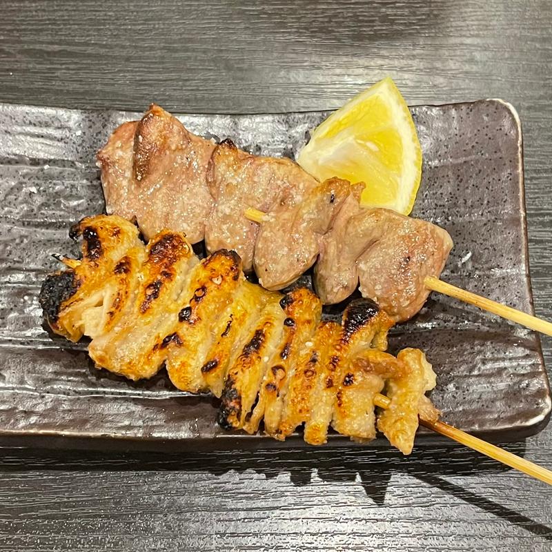 こころ、かわ(炭火焼鳥　くわどり)