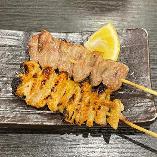こころ、かわ(炭火焼鳥　くわどり)