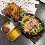 山いも、さつまいも、万願寺ししとう(炭火焼鳥　くわどり)