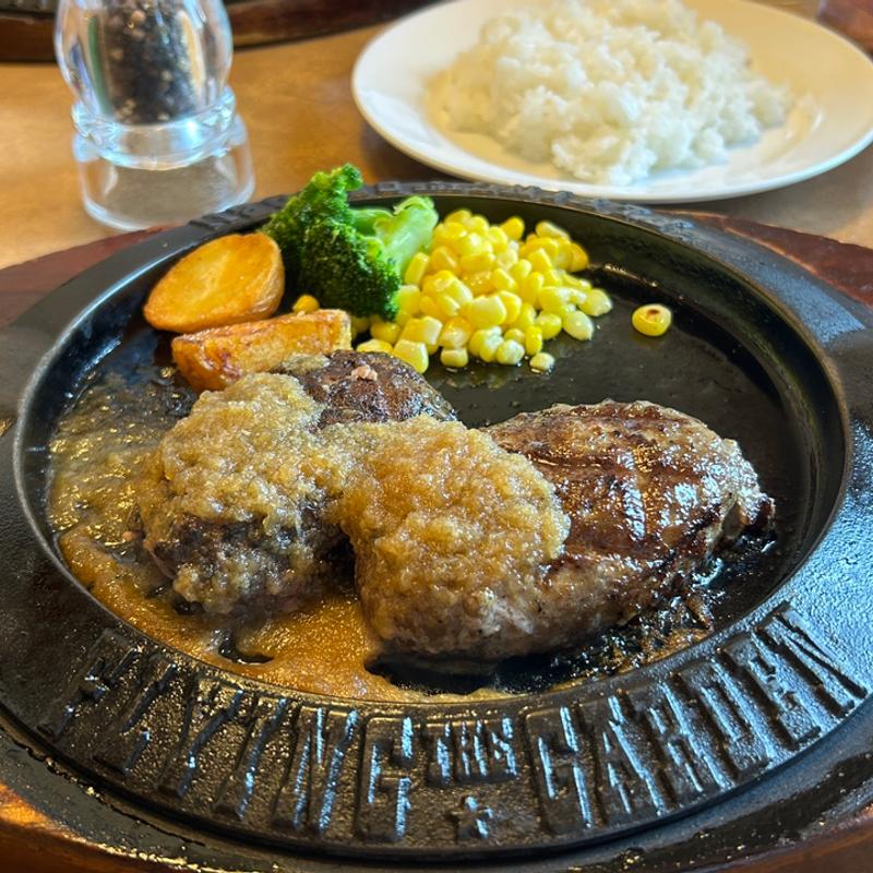 爆弾ハンバーグ和風ソースクィーン(フライングガーデン 流山前ケ崎店)