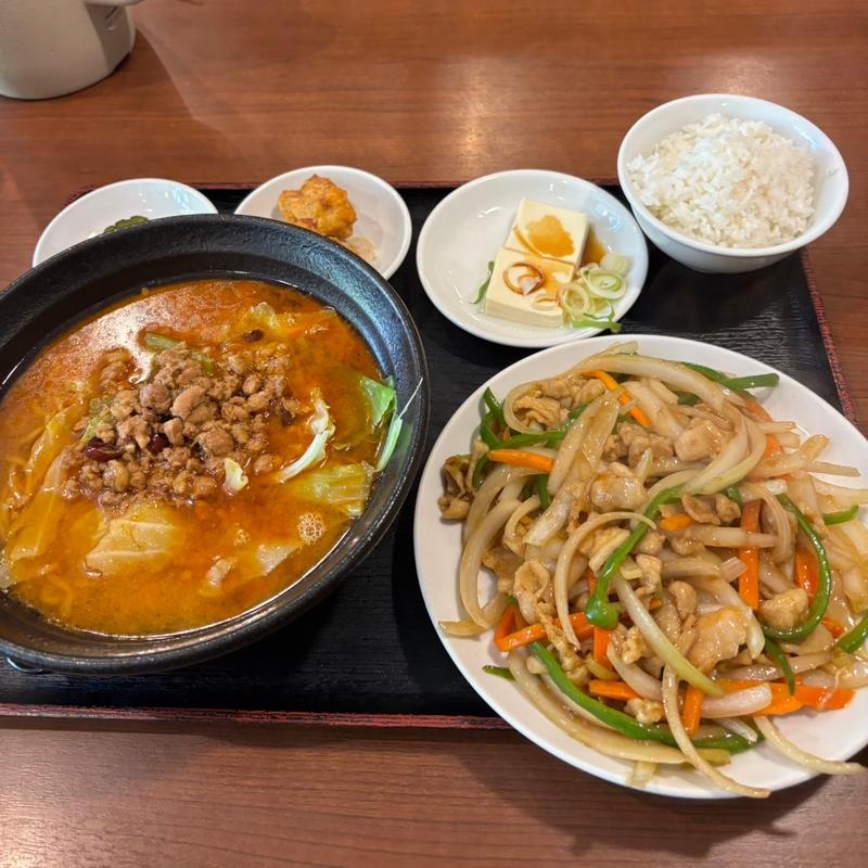 台湾麻香ラーメンとしょうが焼きランチ(上海菜館 喜福家)