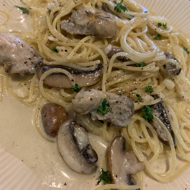 カキとマッシュルームのクリームソース(ニチーノ)