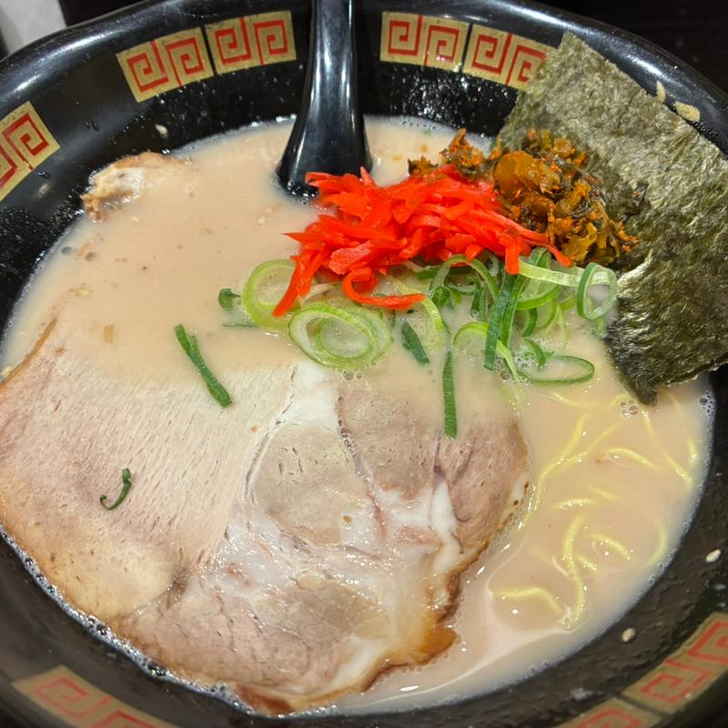 博多ラーメン餃子セット(博多ラーメン 福や サンシャイン通り店)