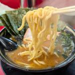 ラーメン（中）(IEKEI TOKYO 王道家直系)