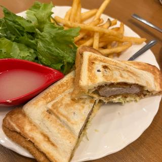 ヒレカツホットサンド