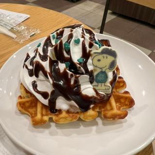 ジョー カインド スヌーピー アメリカンワッフル(スターバックスコーヒー 三木サービスエリア(下り線)店)