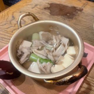 舞茸とネギと豆腐鍋(武州うどんあかね&みどりダイニング)